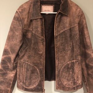 Sweet vintage leather jacket. Worn look. Like new